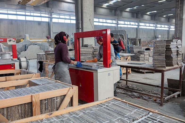 SU MARBLE, SU MERMER, SU DOĞAL TAŞ, BANU BEKİŞOĞLU, Silver travertine, travertine, blue stone, carrara marble, afyon gri, afyon blue, gümüş trav