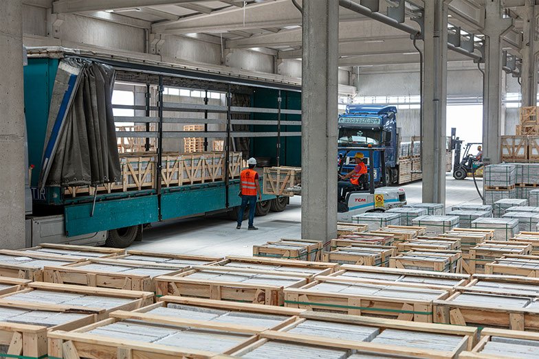 SU MARBLE, SU MERMER, SU DOĞAL TAŞ, BANU BEKİŞOĞLU, Silver travertine, travertine, blue stone, carrara marble, afyon gri, afyon blue, gümüş trav