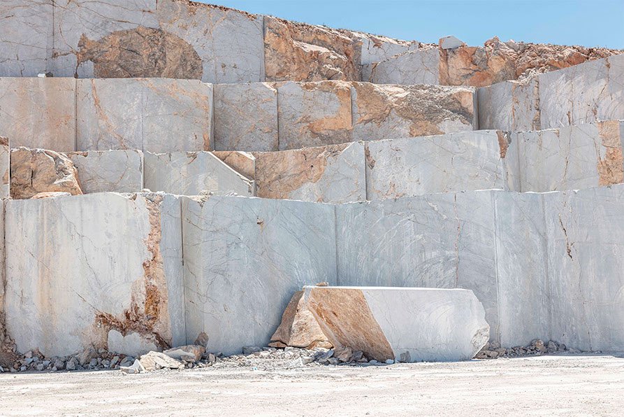 SU MARBLE, SU MERMER, SU DOĞAL TAŞ, BANU BEKİŞOĞLU, Silver travertine, travertine, blue stone, carrara marble, afyon gri, afyon blue, gümüş trav