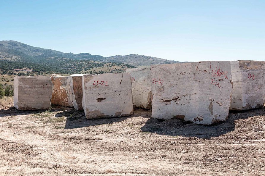 SU MARBLE, SU MERMER, SU DOĞAL TAŞ, BANU BEKİŞOĞLU, Silver travertine, travertine, blue stone, carrara marble, afyon gri, afyon blue, gümüş trav