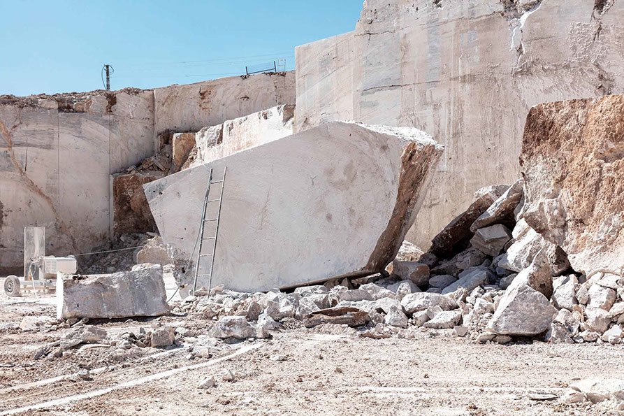 SU MARBLE, SU MERMER, SU DOĞAL TAŞ, BANU BEKİŞOĞLU, Silver travertine, travertine, blue stone, carrara marble, afyon gri, afyon blue, gümüş trav