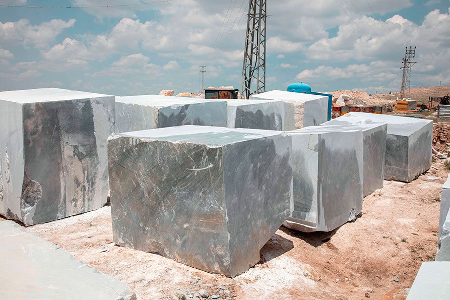 SU MARBLE, SU MERMER, SU DOĞAL TAŞ, BANU BEKİŞOĞLU, Silver travertine, travertine, blue stone, carrara marble, afyon gri, afyon blue, gümüş trav