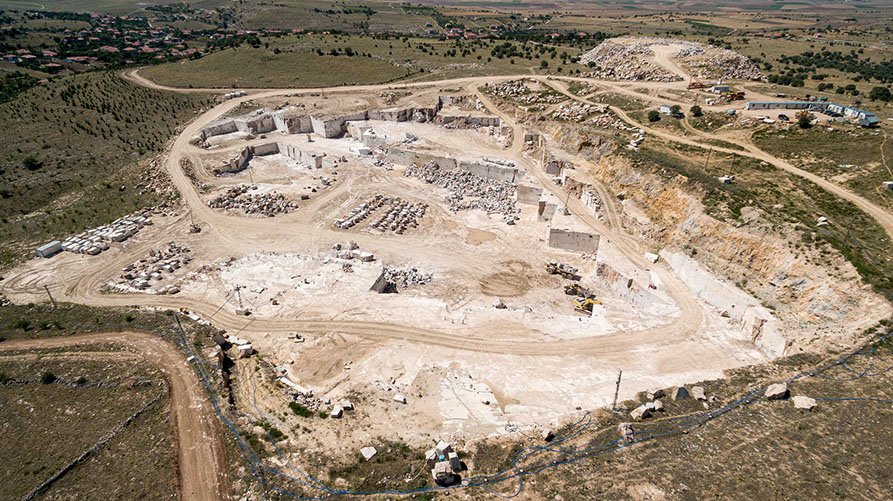 SU MARBLE, SU MERMER, SU DOĞAL TAŞ, BANU BEKİŞOĞLU, Silver travertine, travertine, blue stone, carrara marble, afyon gri, afyon blue, gümüş trav